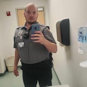 Meet your Posher, Clint